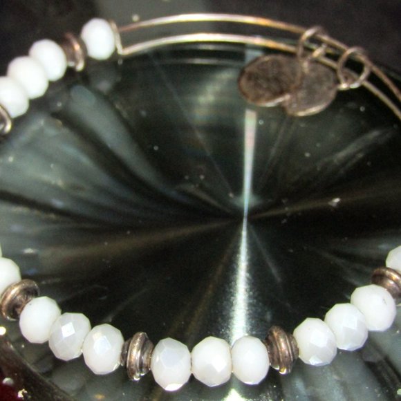 Vintage Alex & Ani Silver & Light Green Glass Charms Bracelet Expandable - Picture 5 of 7